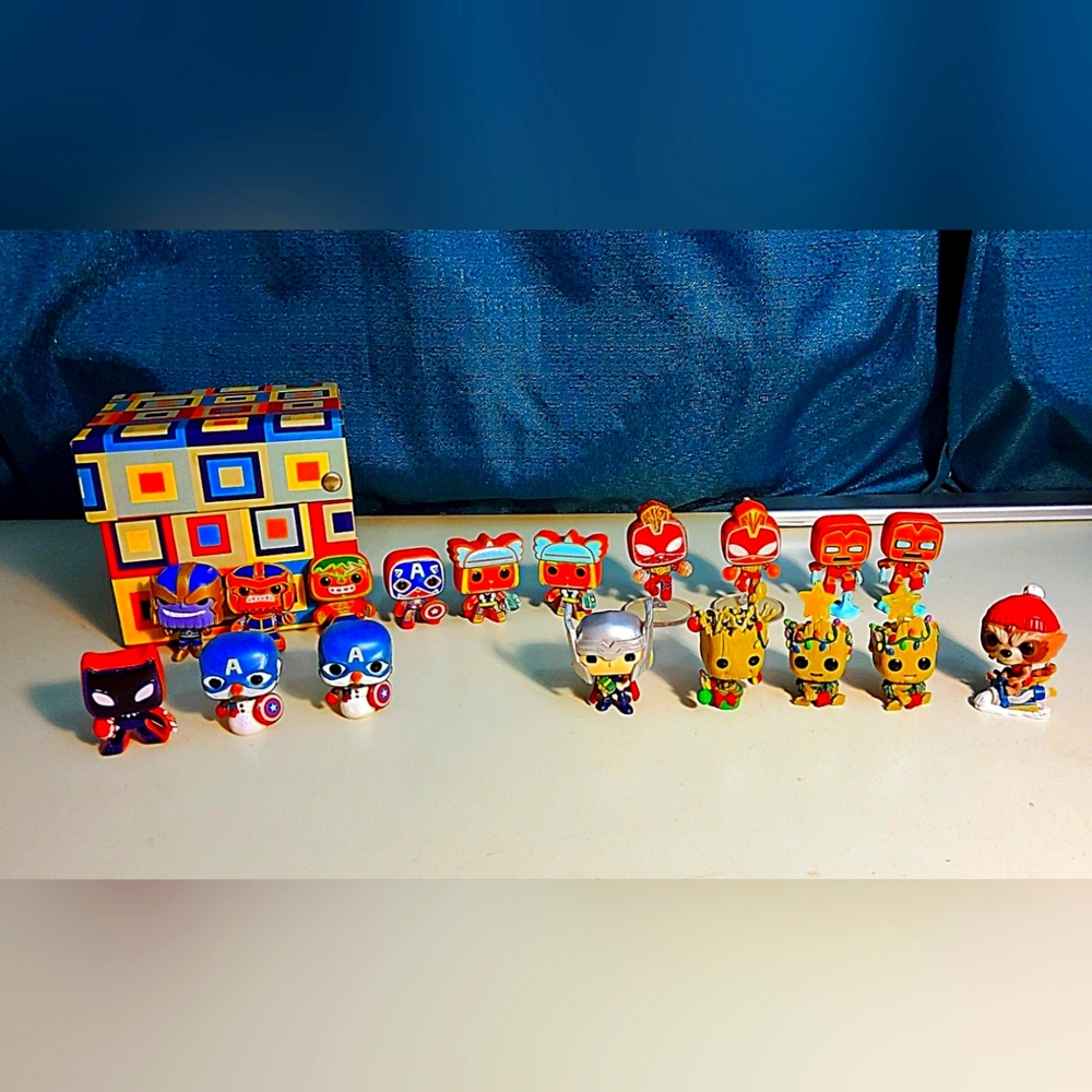 Funko 2022 Marvel Avengers Christmas Holiday Advent Calendar Bitty Pops Ornament